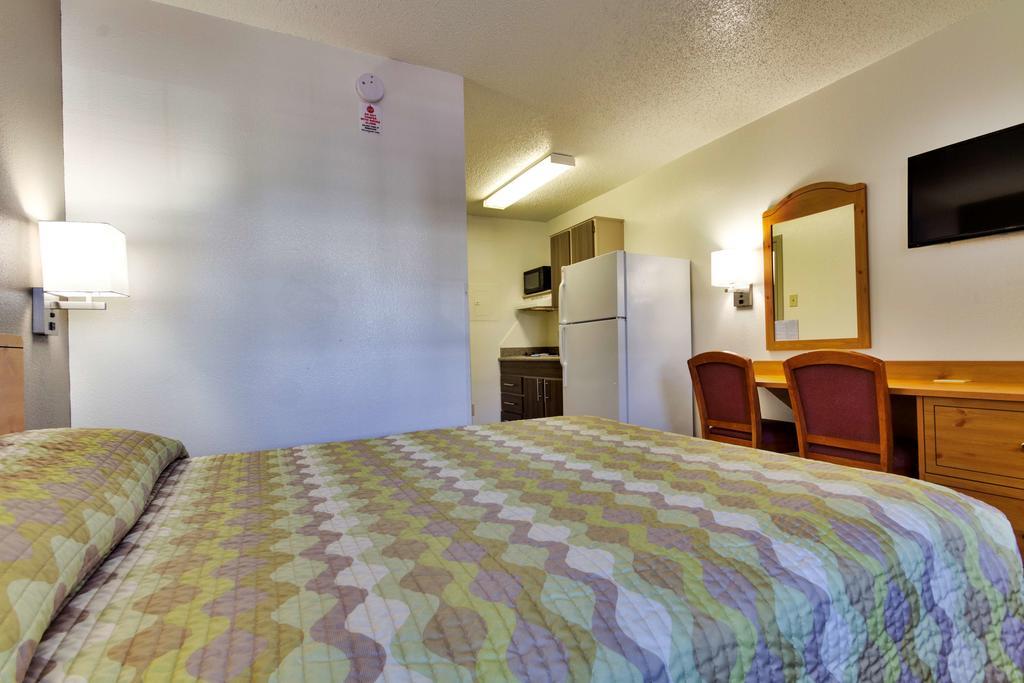 Hotel 6-dallas, Tx - Garland - Northeast